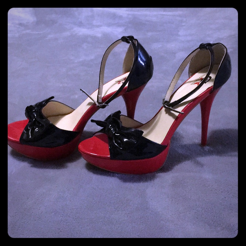 Black and Ted stilettos
